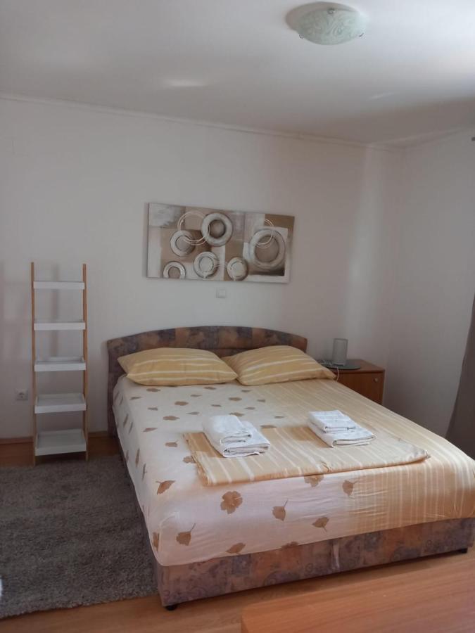 Appartement Apartman Nika à Ražanac Extérieur photo